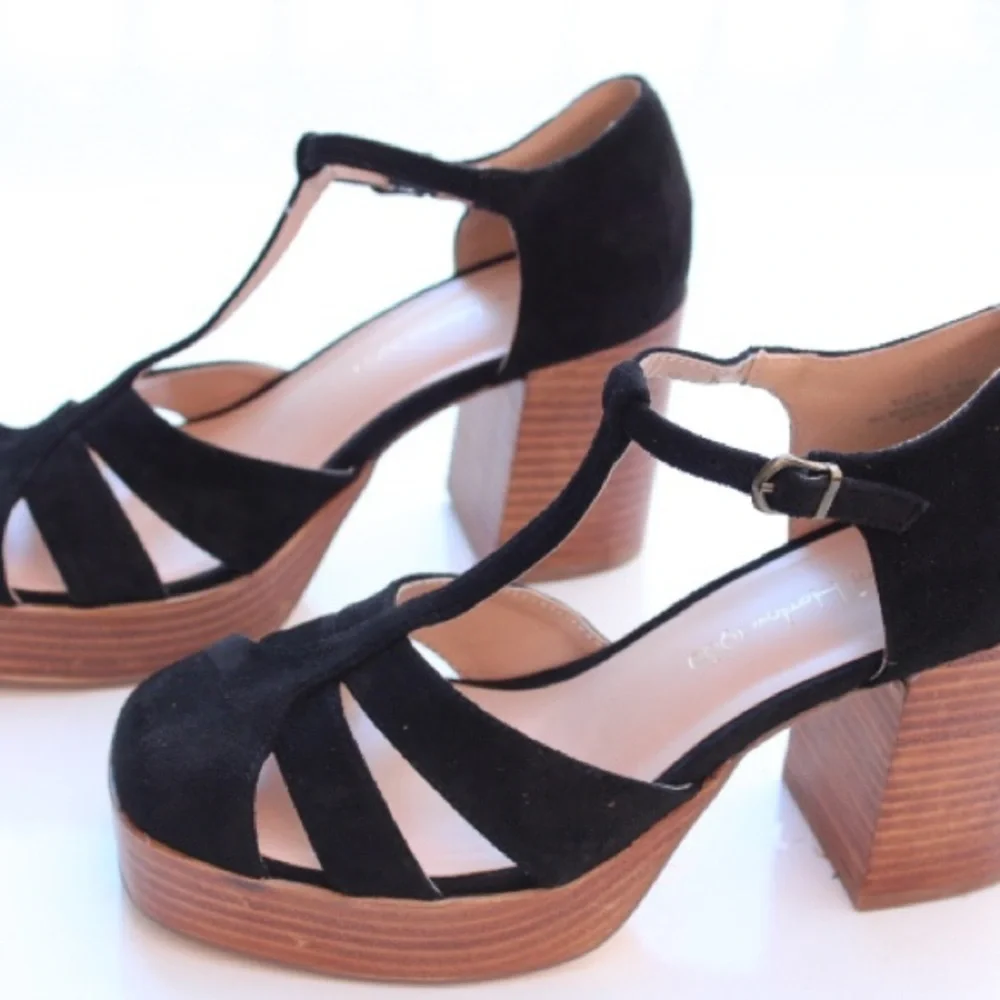 House of Harlow platform sandals